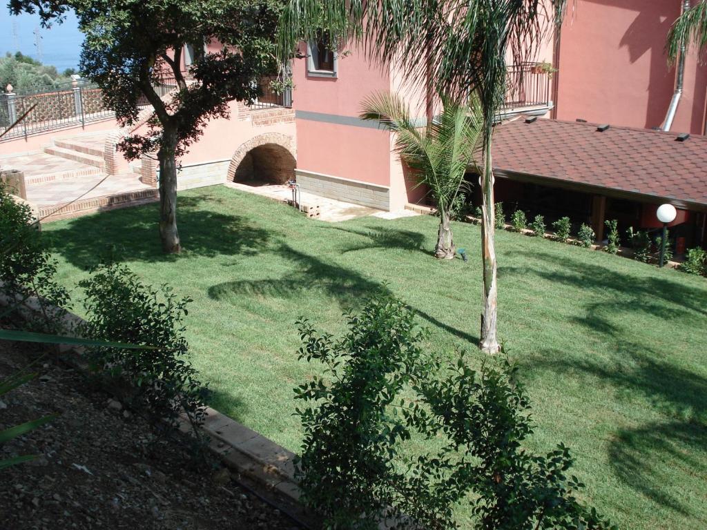Red Hotel Sant'Elia SantʼAgata di Militello Buitenkant foto